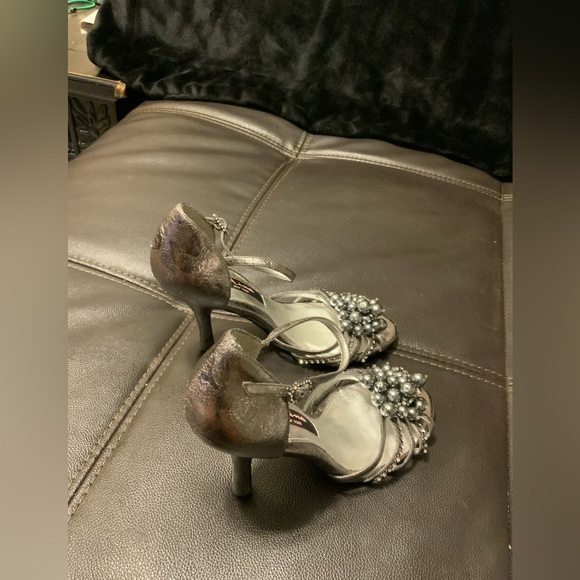 Women’s Silver Shoes - Picture 9 of 12